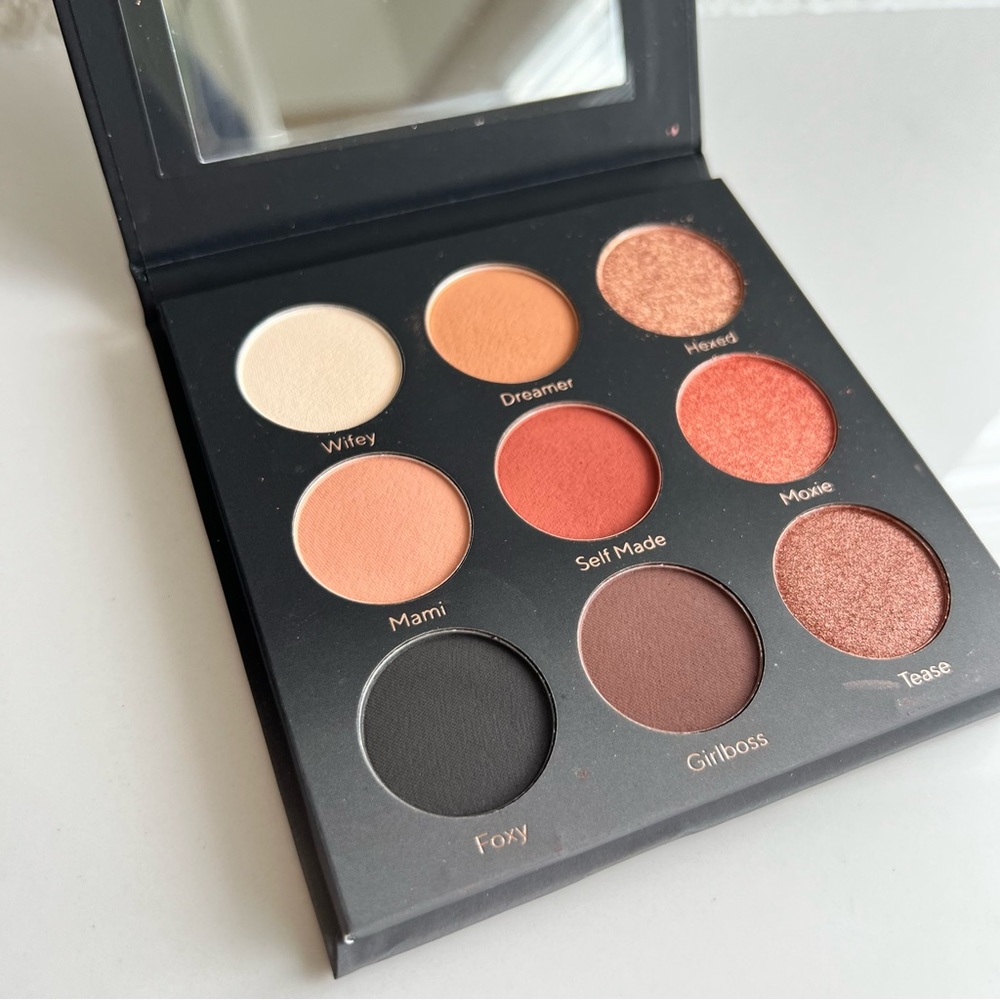 SHADES BY SHAN X MBY The Neutral Edition
9 Pan Eyeshadow Palette